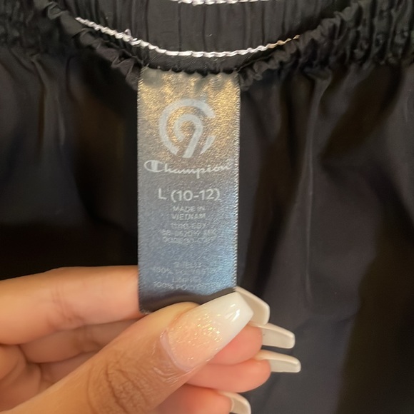 kids champion shorts - Picture 3 of 3